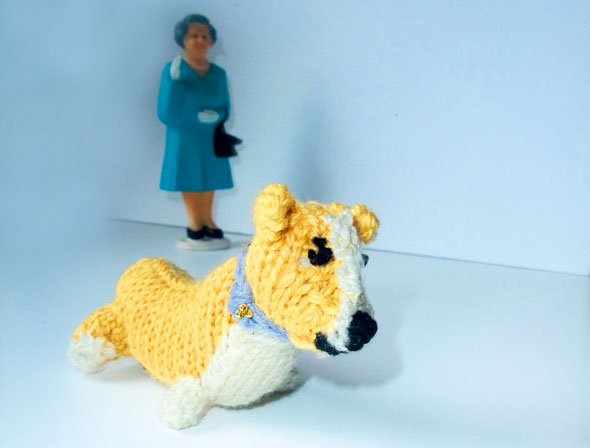 Knit-a-Queen-02-590